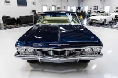 Chevrolet Biscayne Two-Door Sedan 409/400 4-Speed thumbnail 3