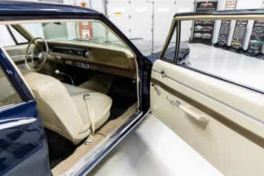 Chevrolet Biscayne Two-Door Sedan 409/400 4-Speed thumbnail 7