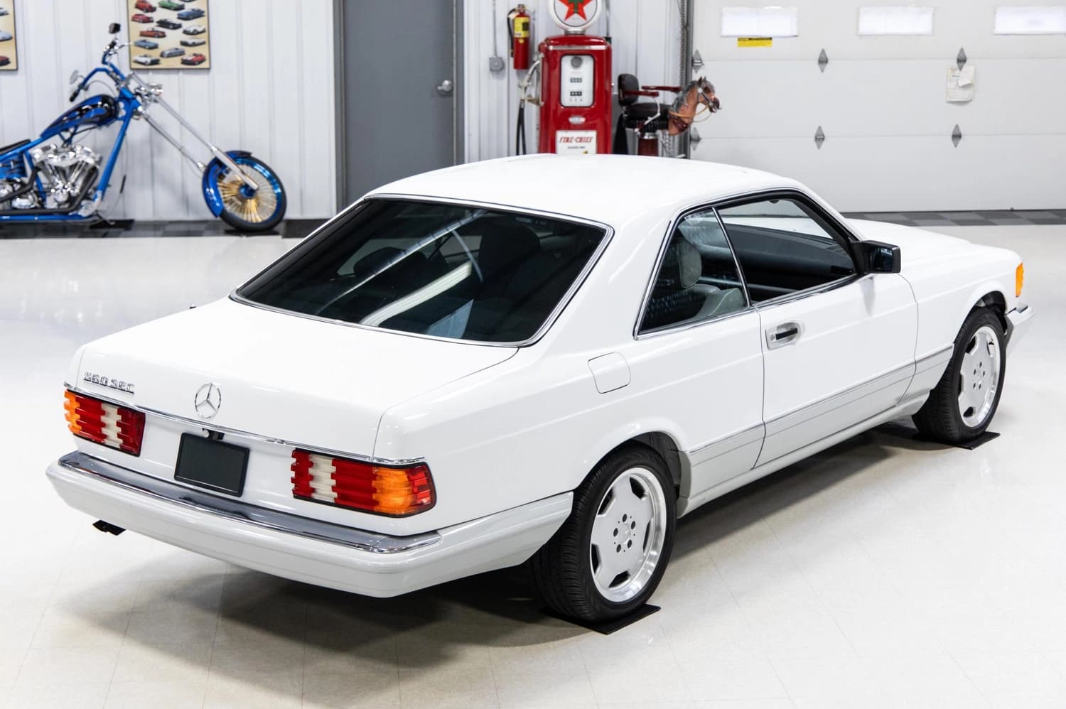 Mercedes-Benz 560SEC